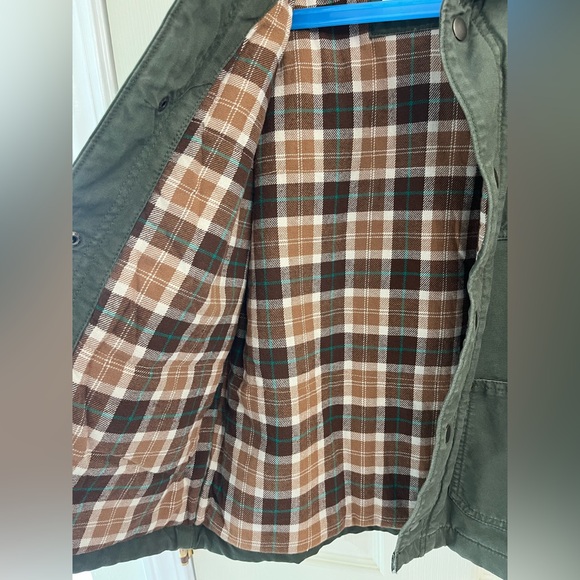 Old Navy Boys Green Jacket. Inside flannel. Size 8. - Picture 6 of 10